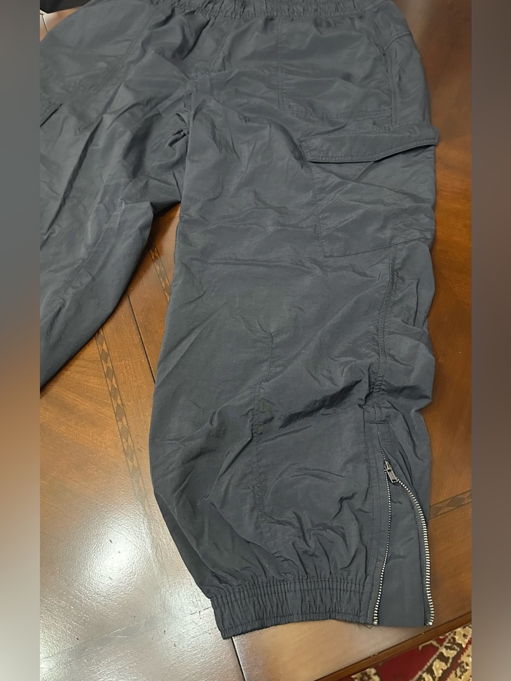 🤍Old Navy Black Cargo Track Joggers - Picture 10 of 12